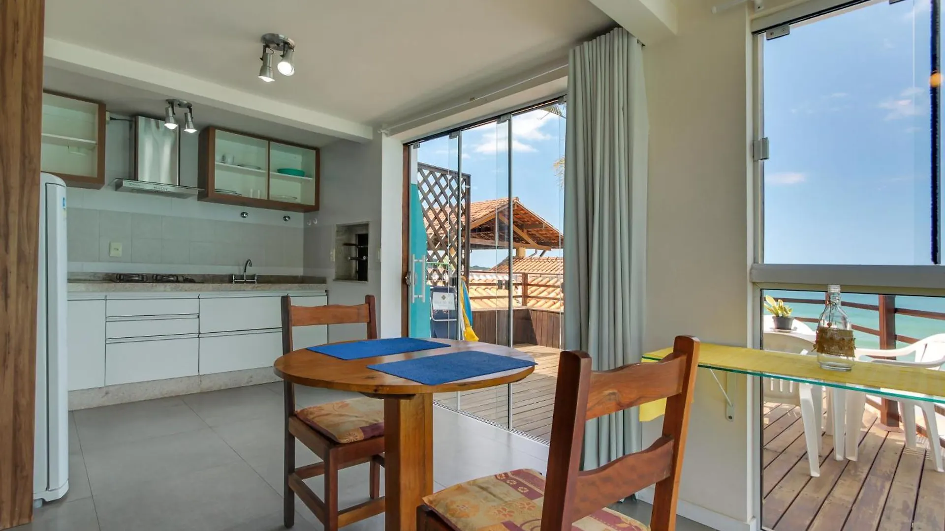 Residencial Vila Do Sol, Apartamentos Com Pe Na Areia 0*, Bombinhas